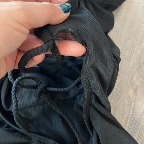 Robin  Piccone black strappy back bathing suit size 6 - Picture 8 of 9